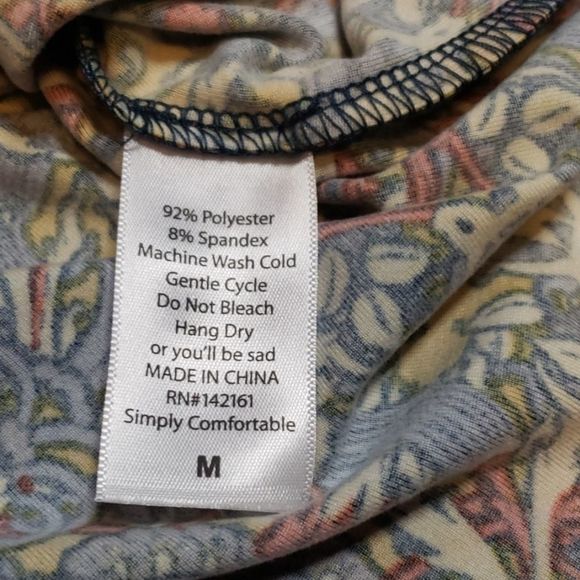 NEW LuLaRoe Kaleidoscope Print Irma - Picture 7 of 8